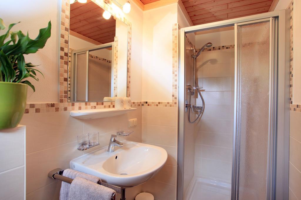 ヴェステンドルフHaus Glanzernアパートメント 部屋 写真